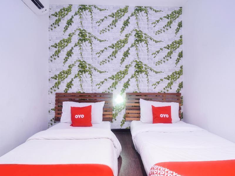 Oyo 1119 Memoire Express Hotel Kuching Extérieur photo