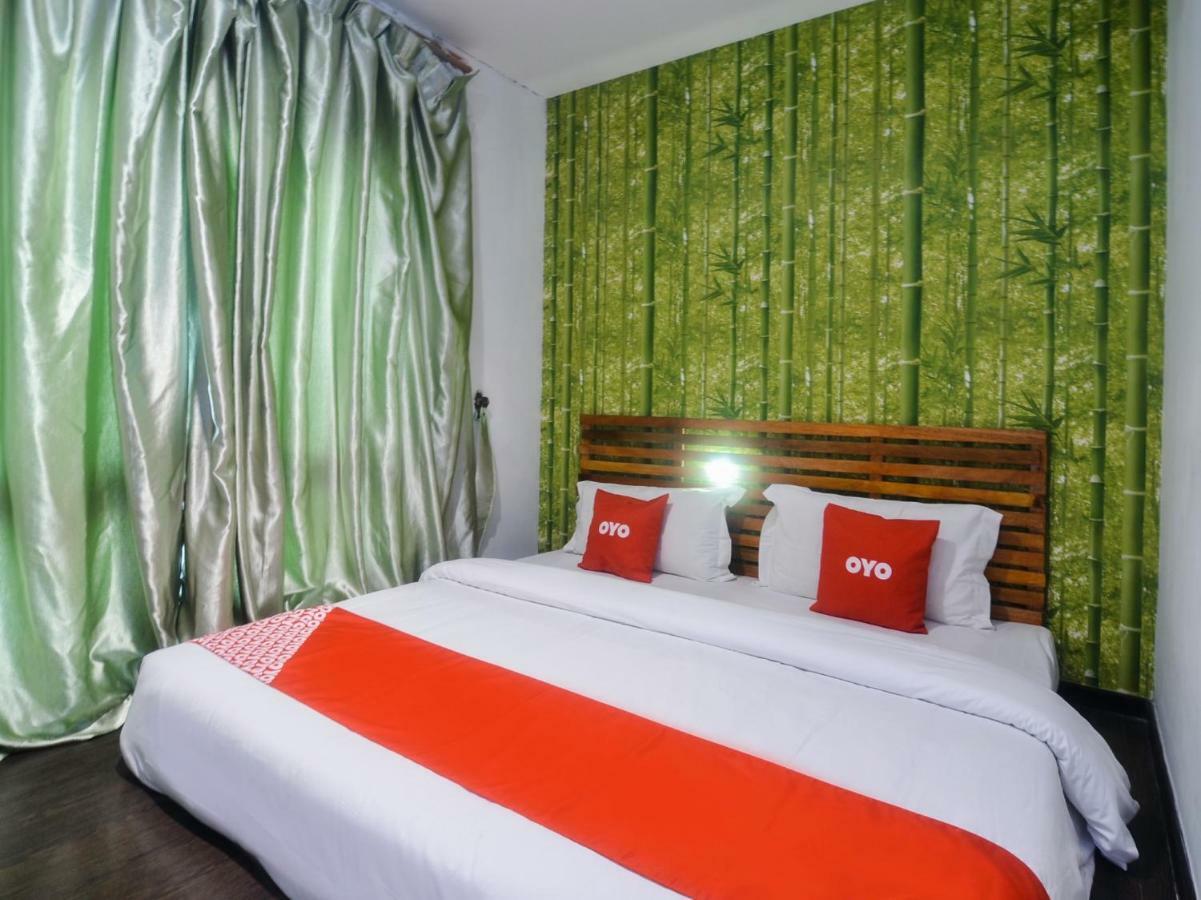 Oyo 1119 Memoire Express Hotel Kuching Extérieur photo