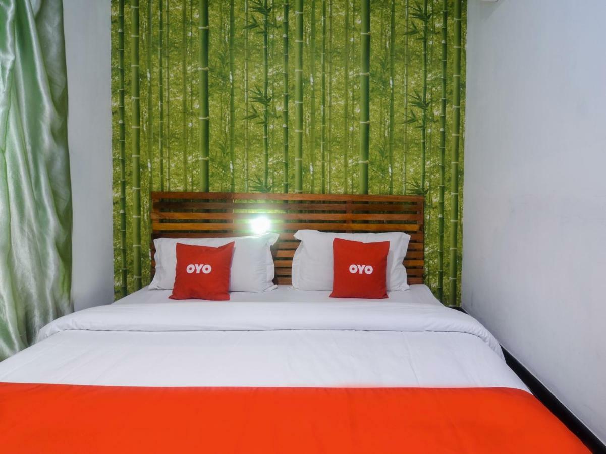 Oyo 1119 Memoire Express Hotel Kuching Extérieur photo